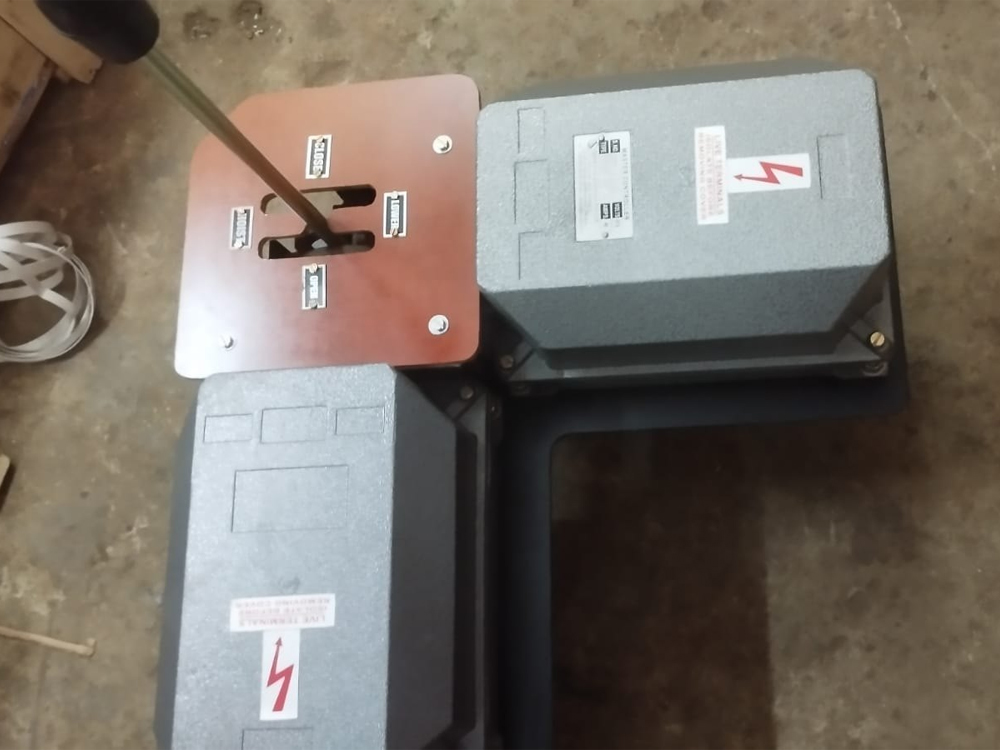 Universal Master controller 